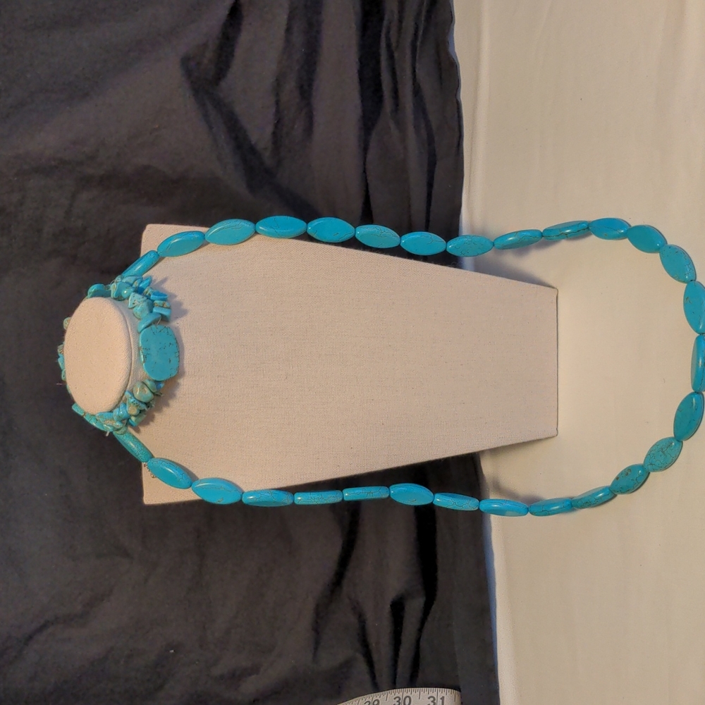 Chunky Turquoise Necklace & Stretch Bracelet Set Blue